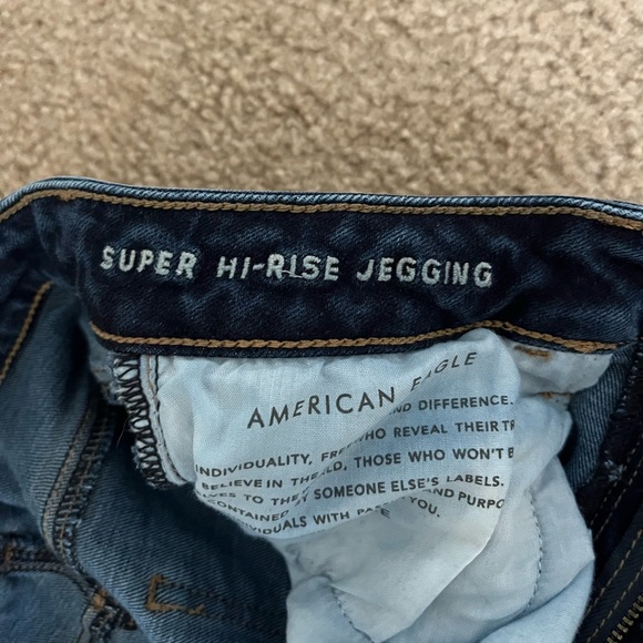 american eagle size 6 short ripped jeans - Picture 4 of 6
